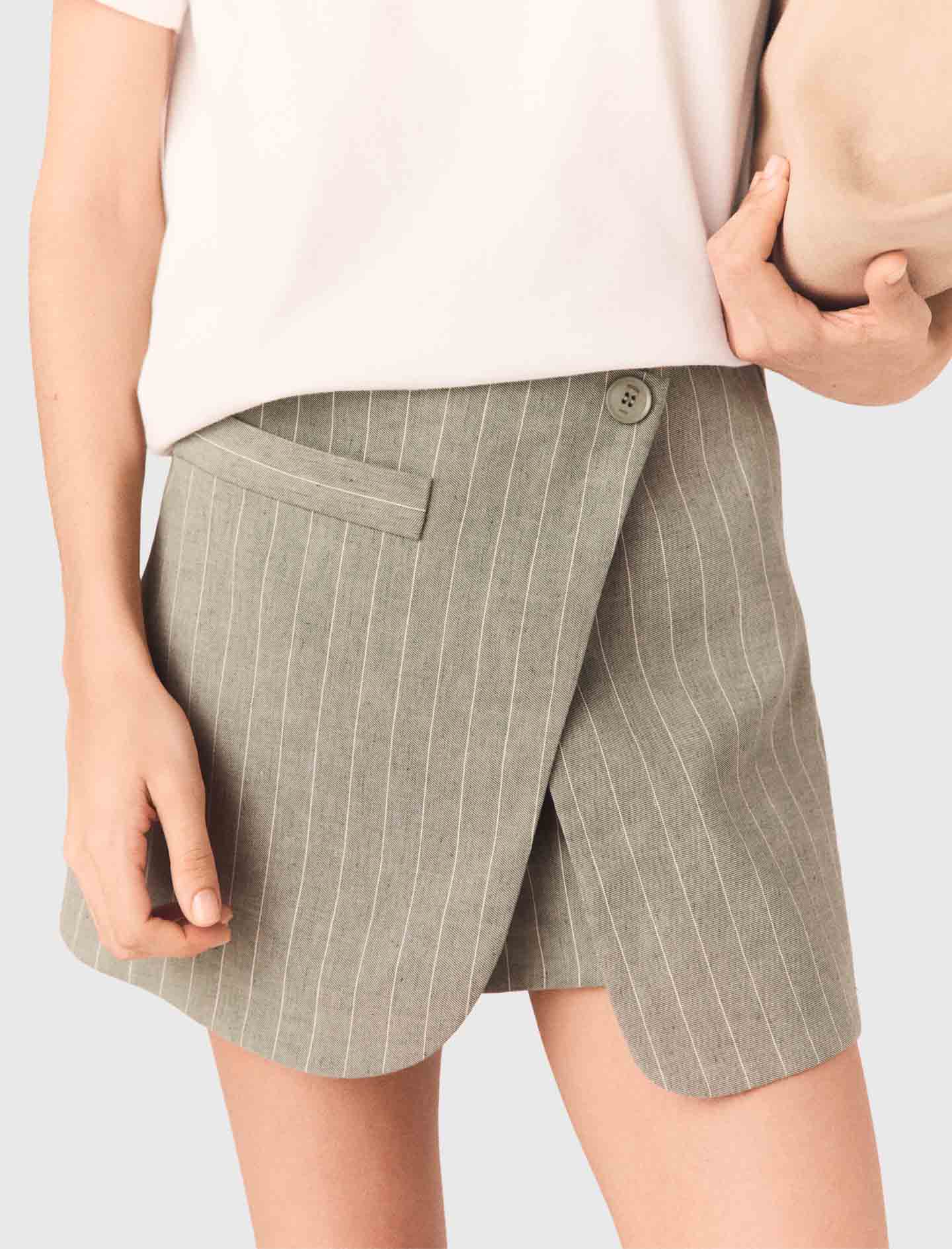 Layered linen blend shorts - Green