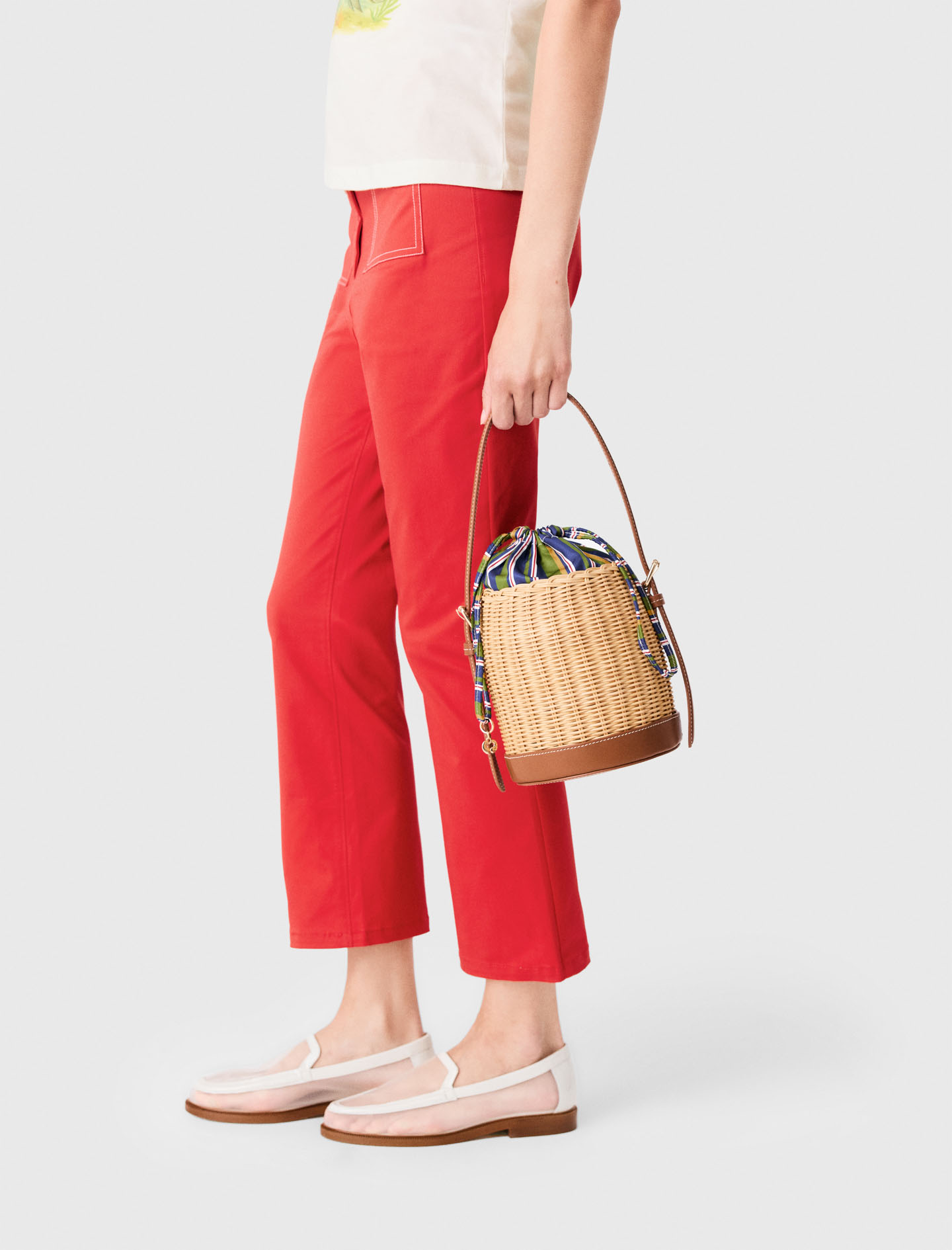 Wicker basket with printed pouch - Neutral