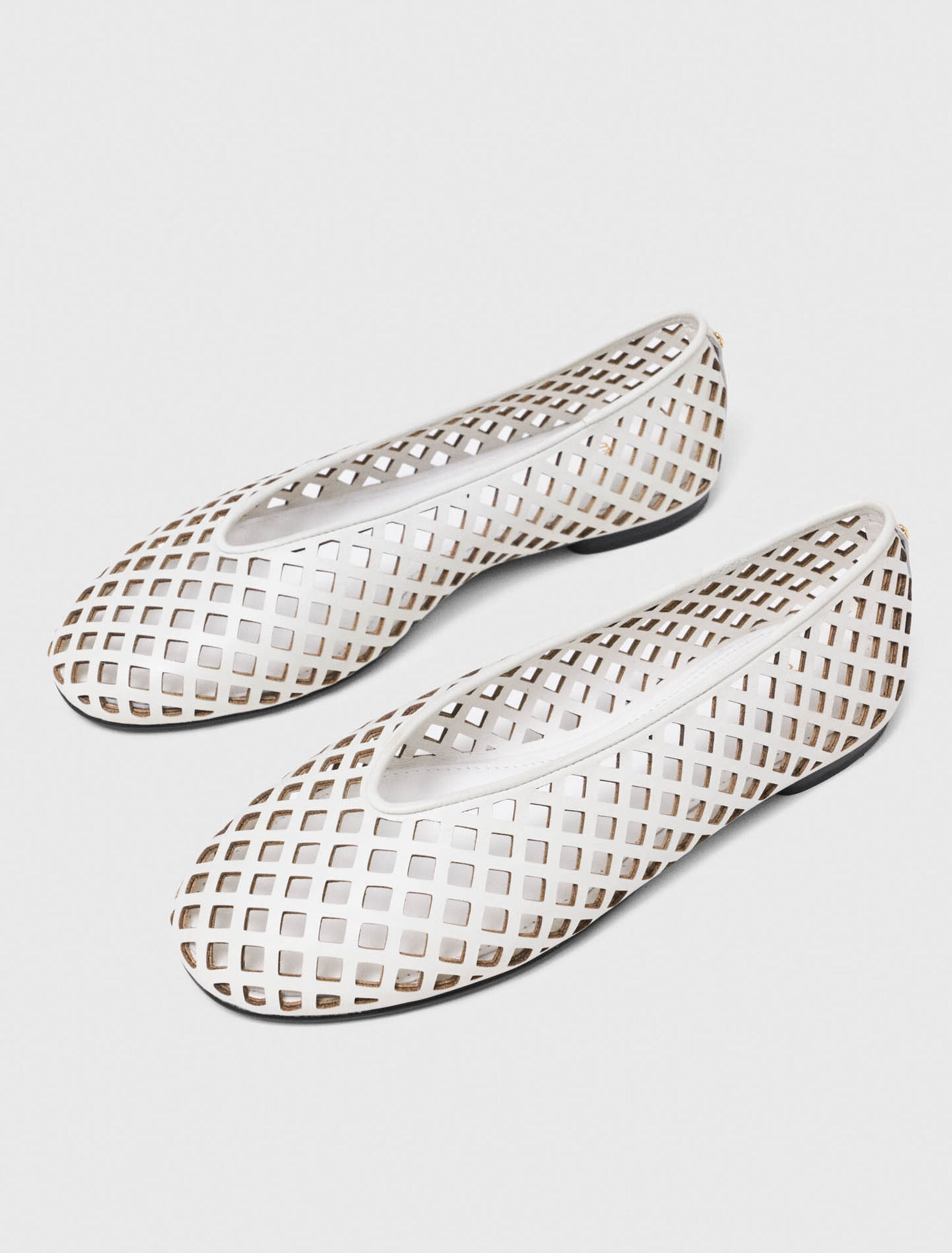 Perforated leather ballet flats - White
