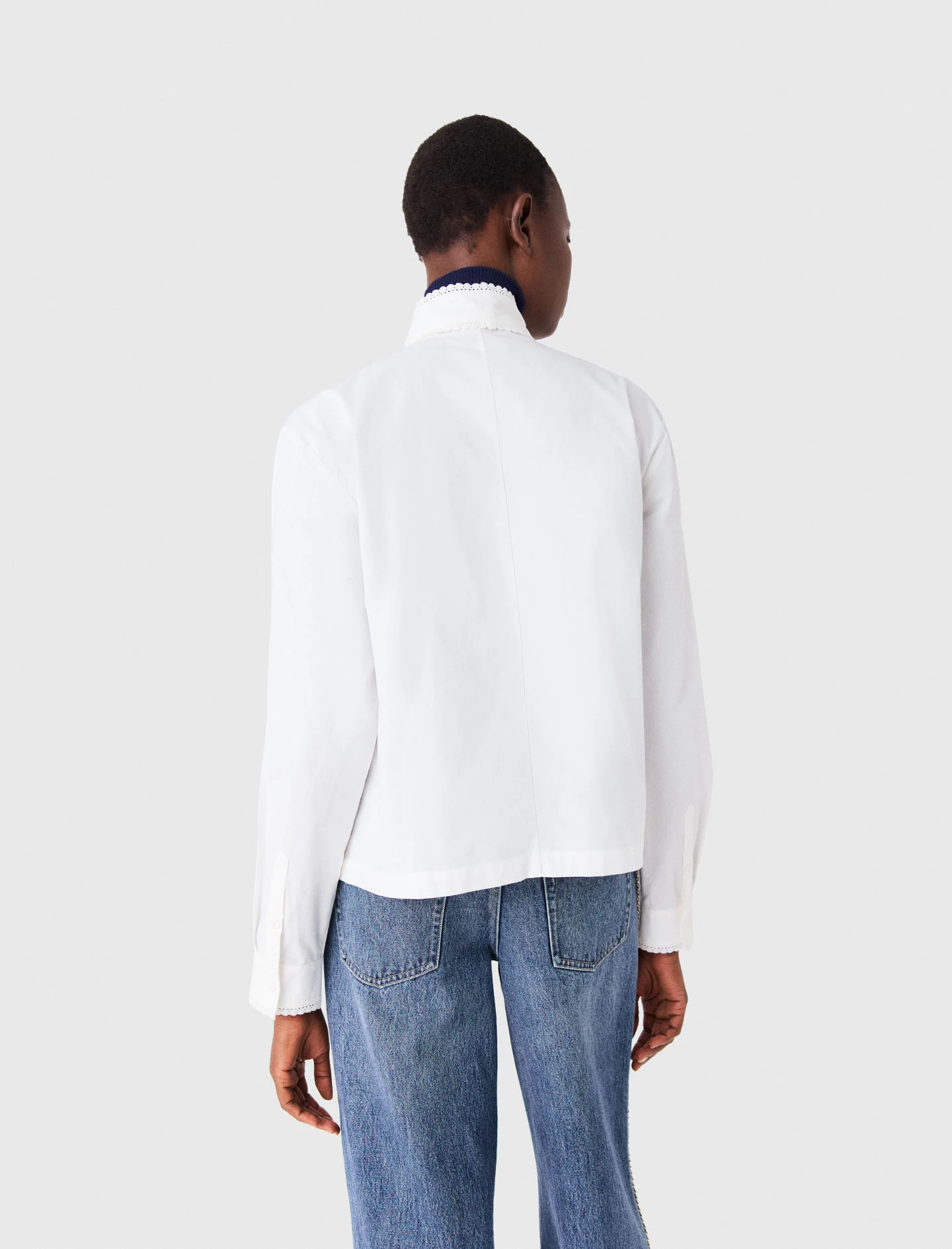 Shirt with removable pussy bow - White