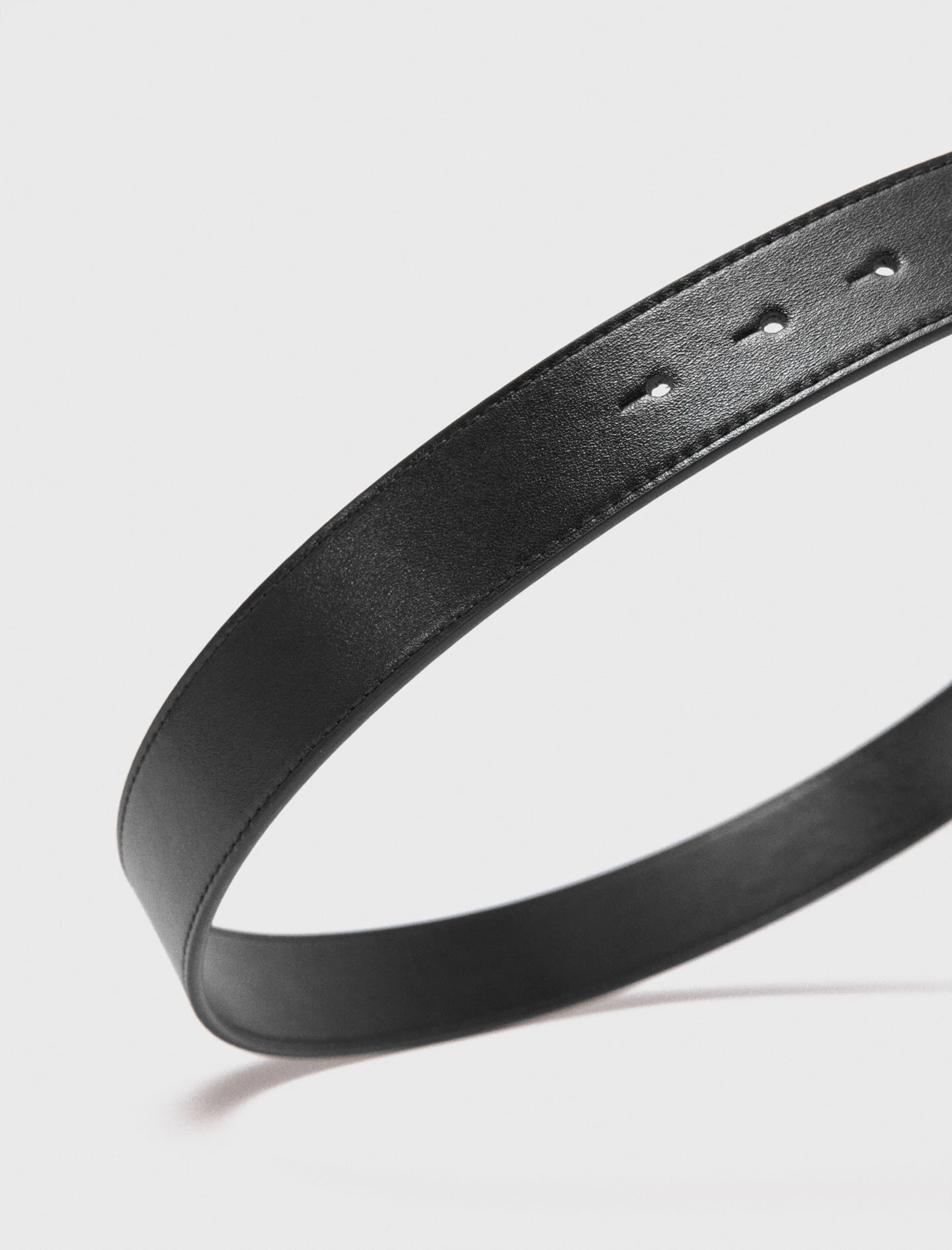 Leather belt with oval buckle - Black