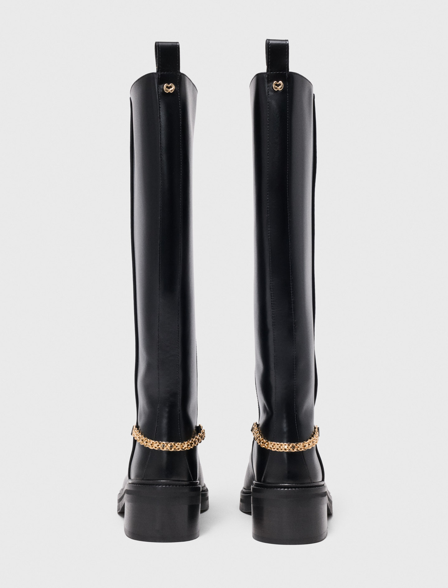 Flat leather boots with chain - Black