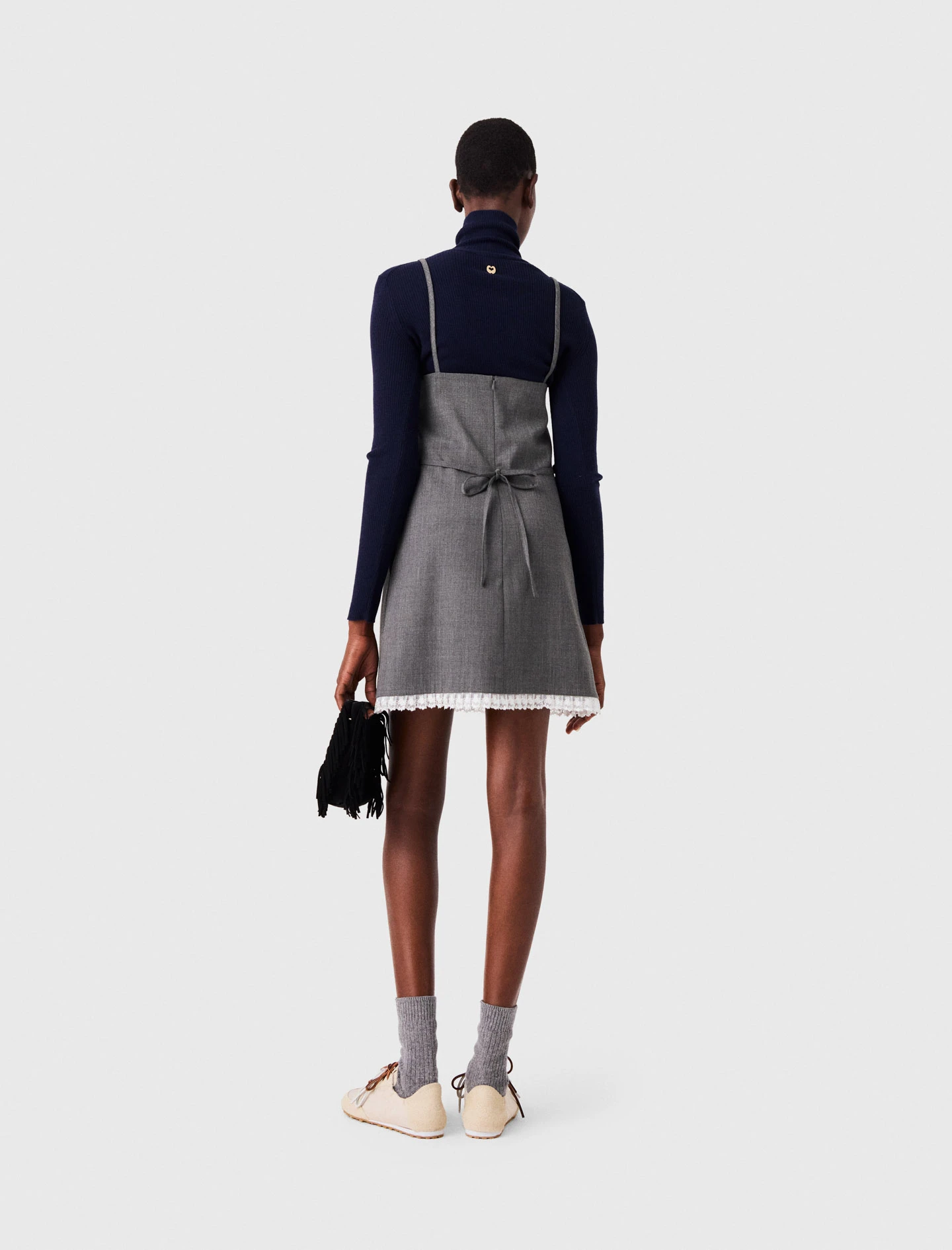 Short tailored dress with lace - Grey