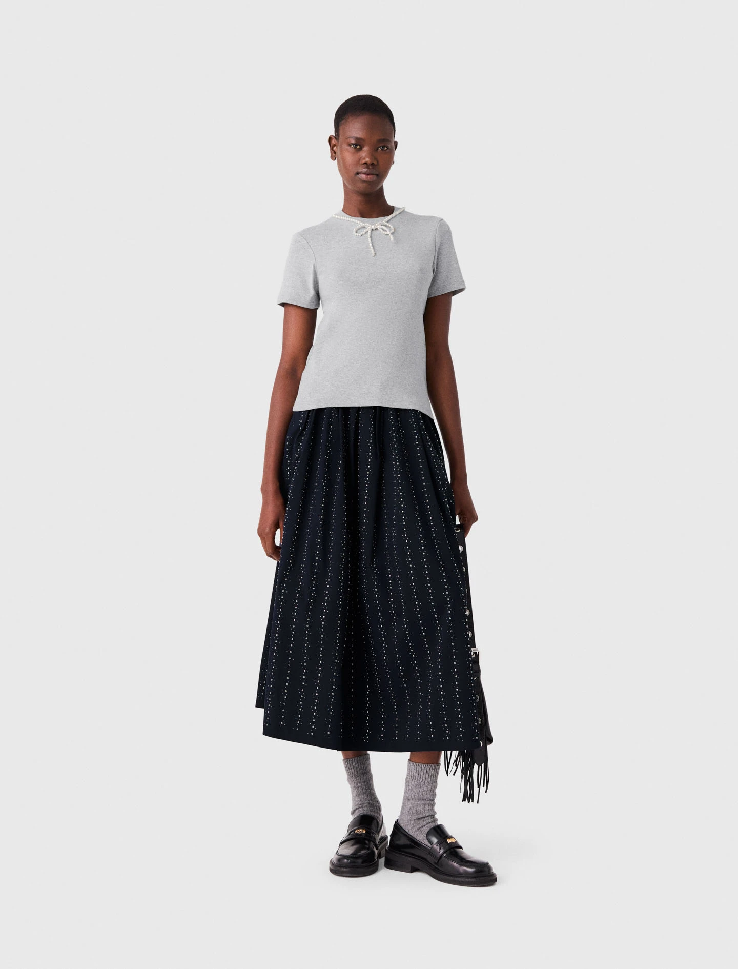 Removable beaded collar T-shirt - Grey