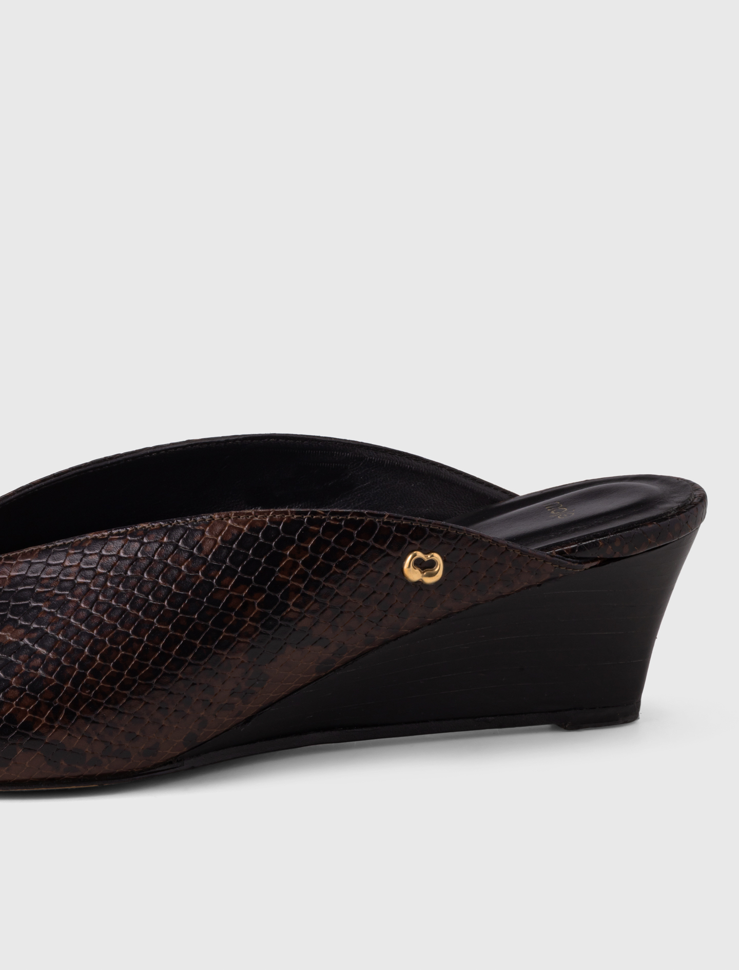 Embossed leather wedge mules - Brown