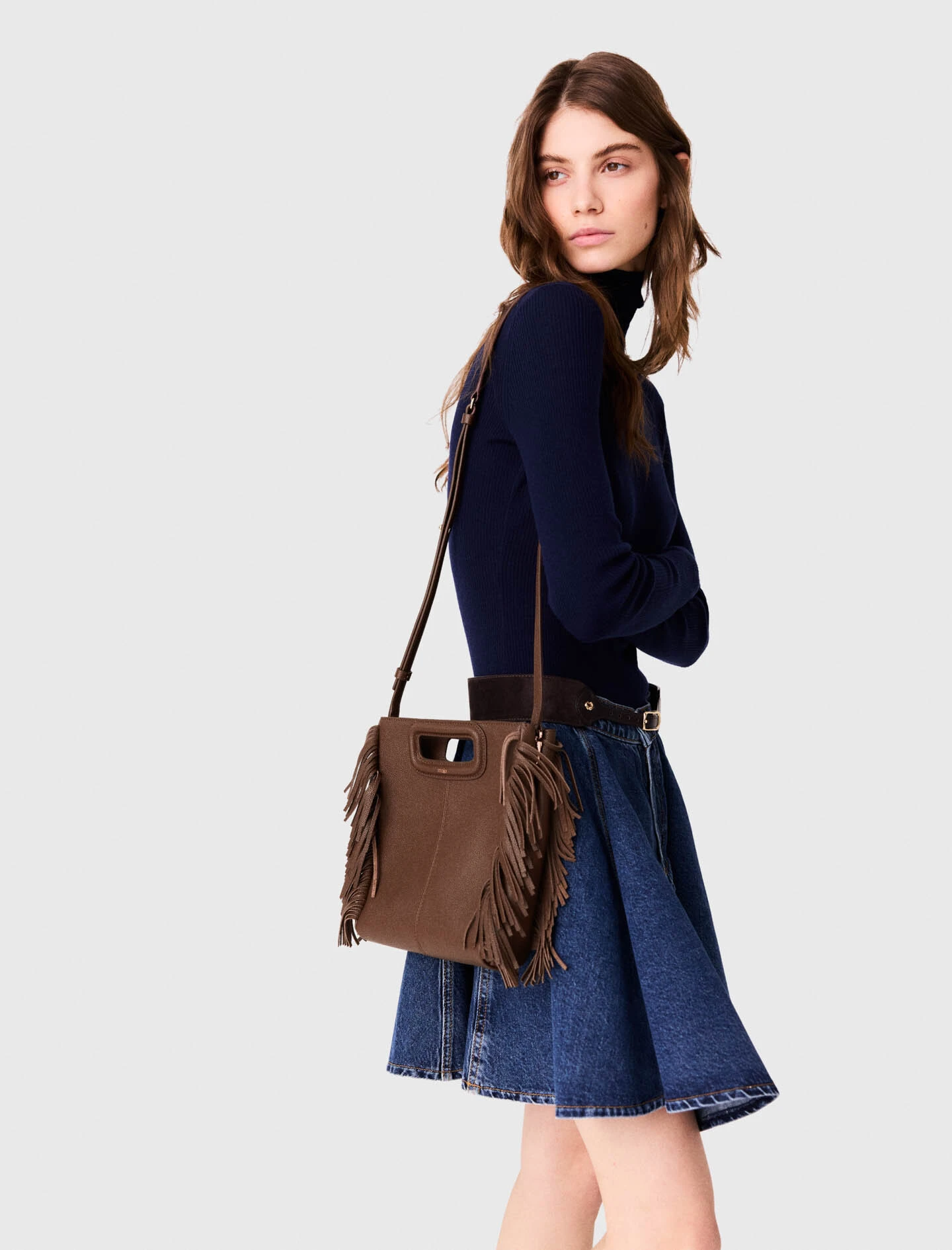 Grained leather M bag - Brown