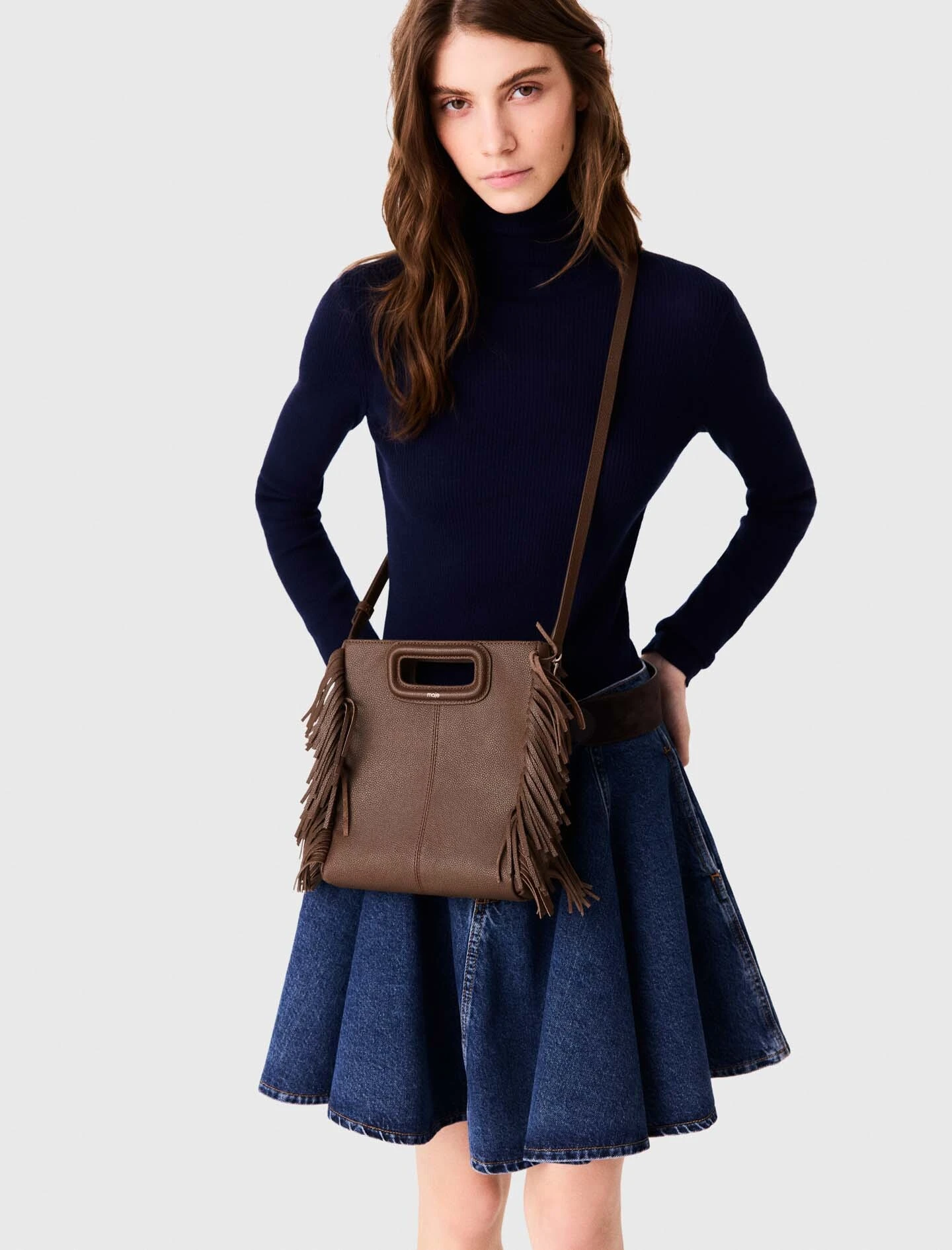 Grained leather M bag - Brown