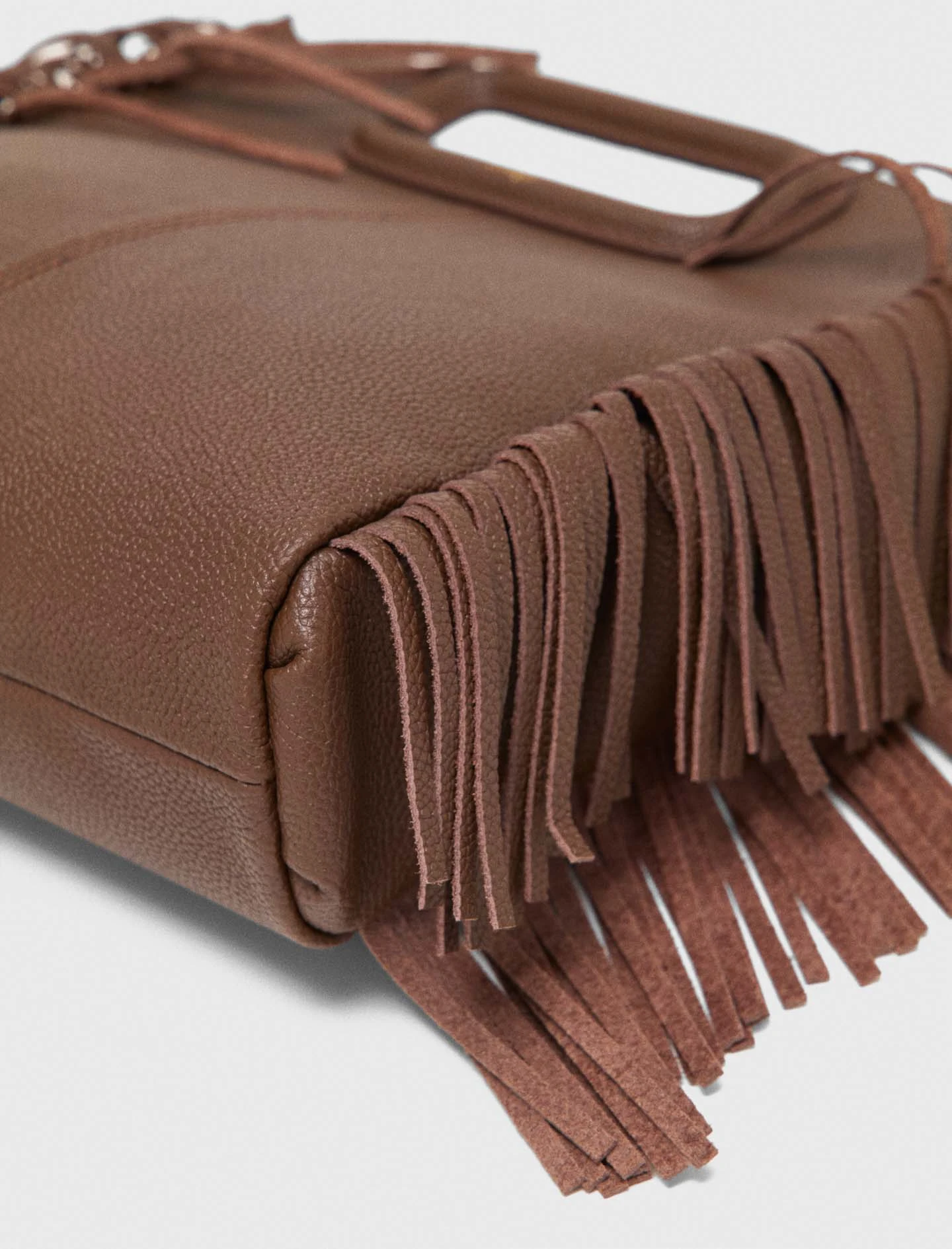 Grained leather M bag - Brown