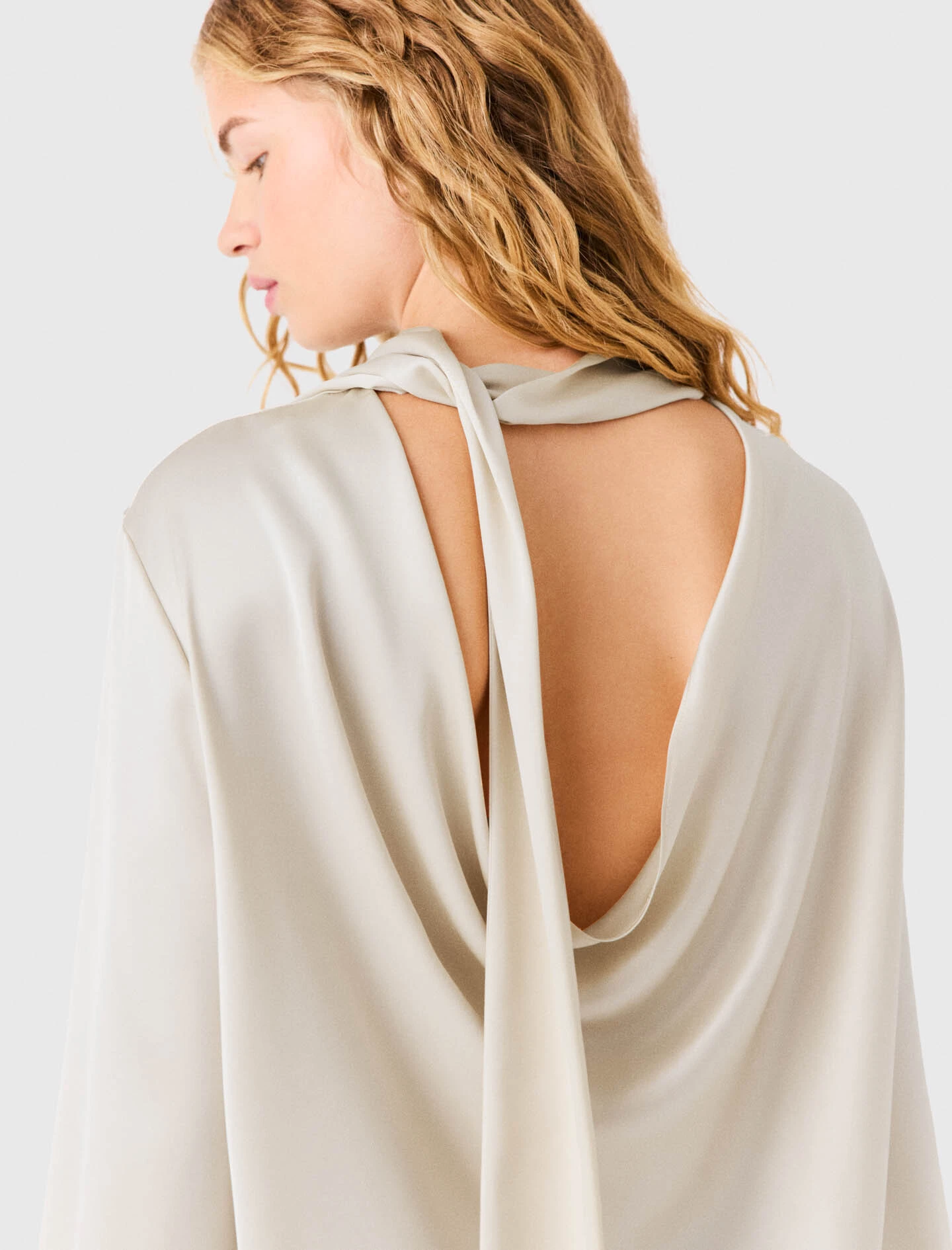 Satin blouse with draped back - Ecru
