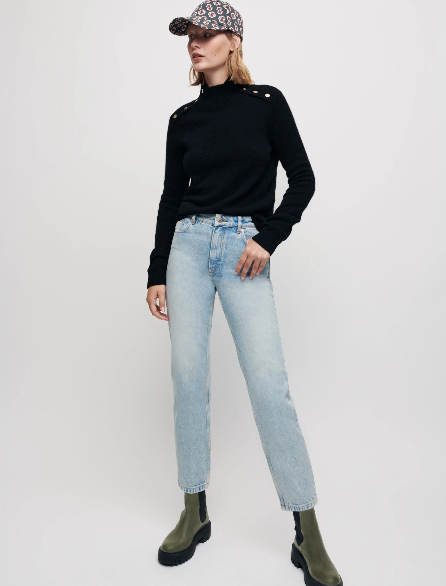 Cashmere sweater with stand up collar - Black