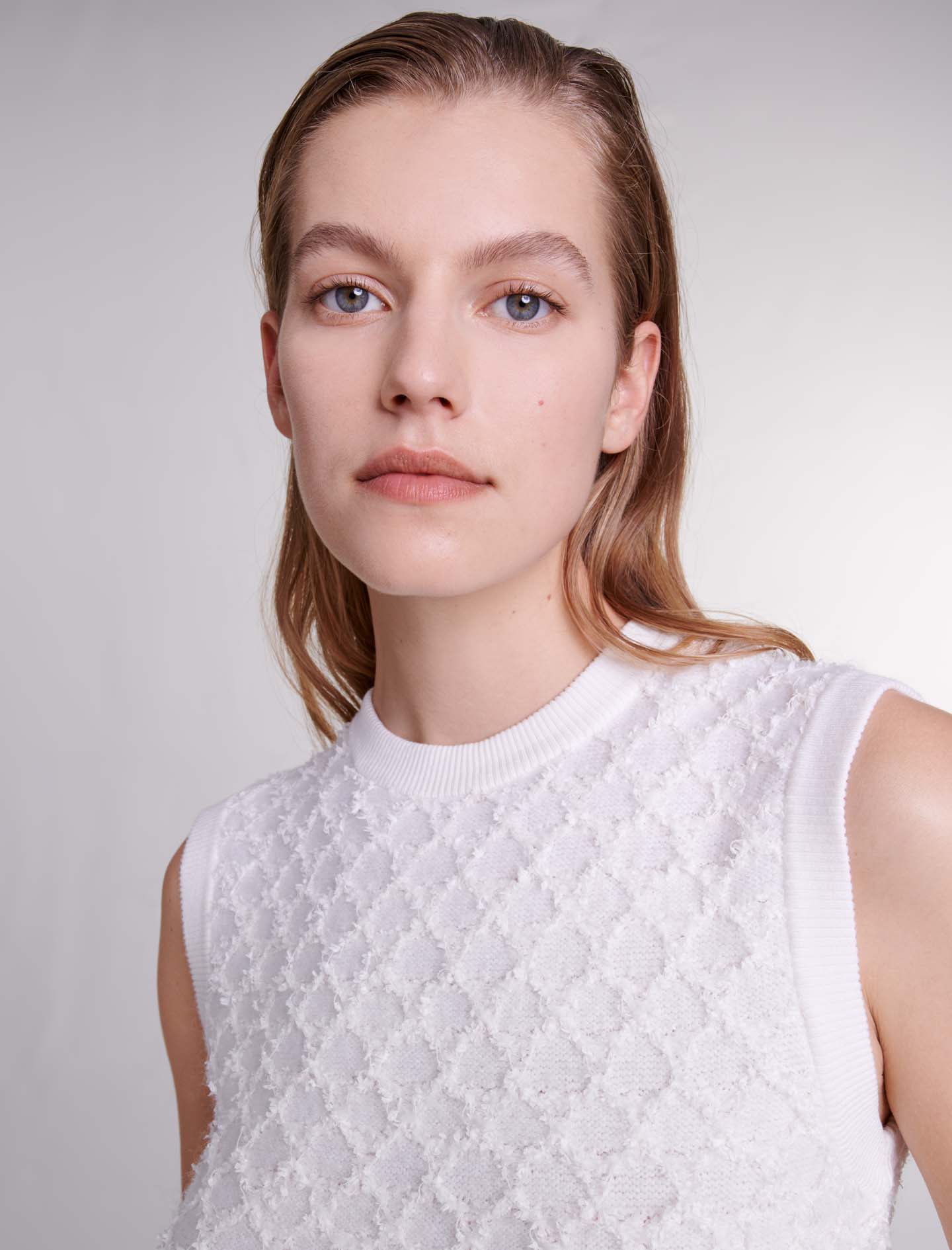 Sleeveless knit sweater maje
