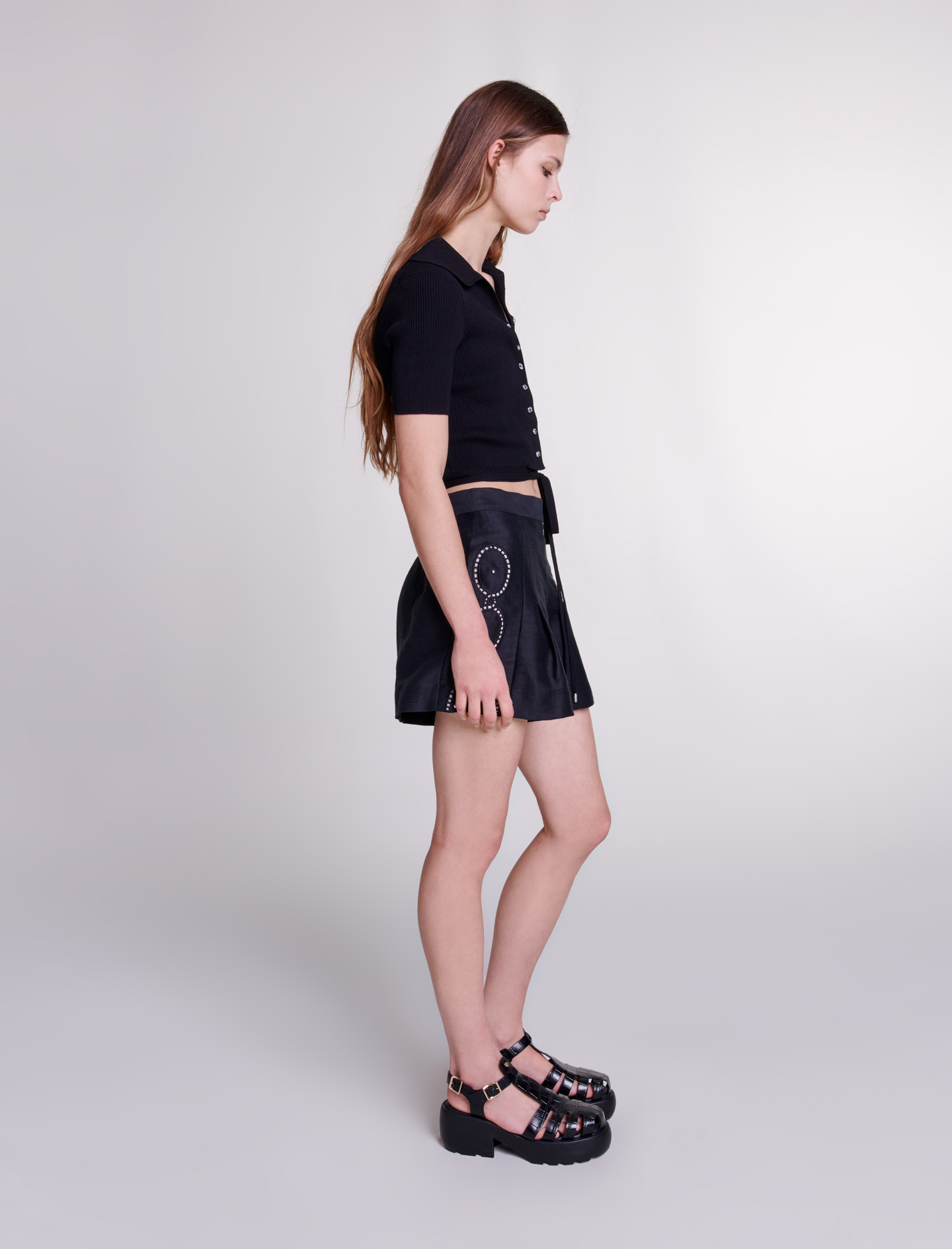 Side embroidered short - Black