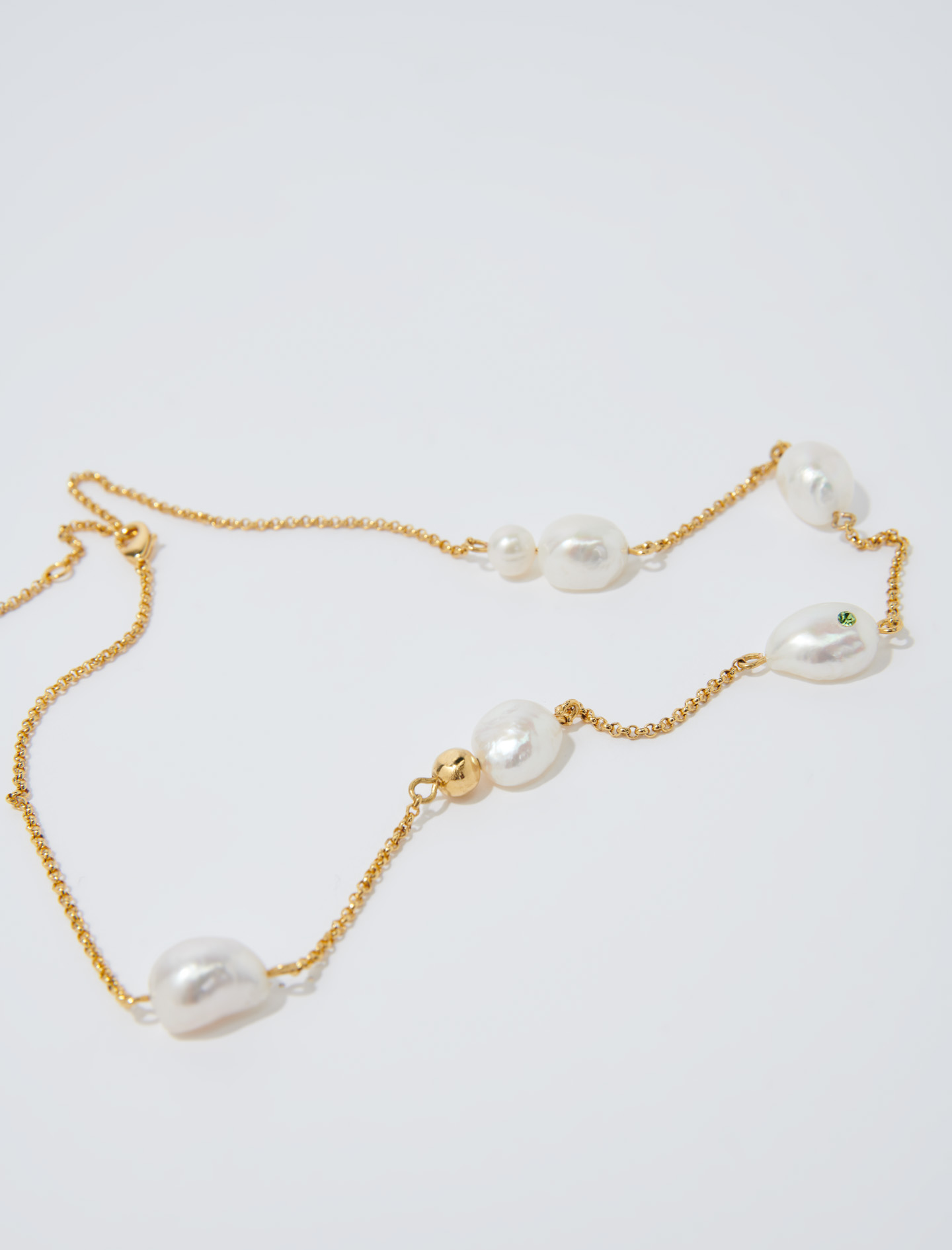 Pearl necklace  - Gold