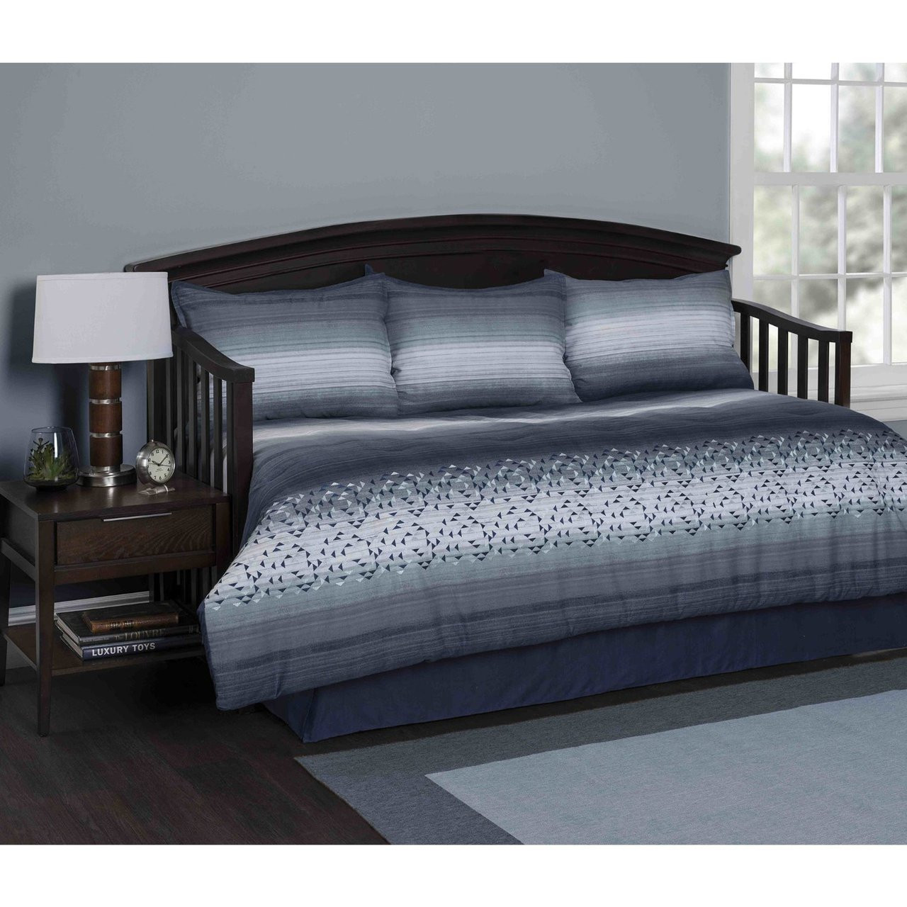 Fashion Bed Group Renee 5 Piece Comforter And Pillow Sham Daybed