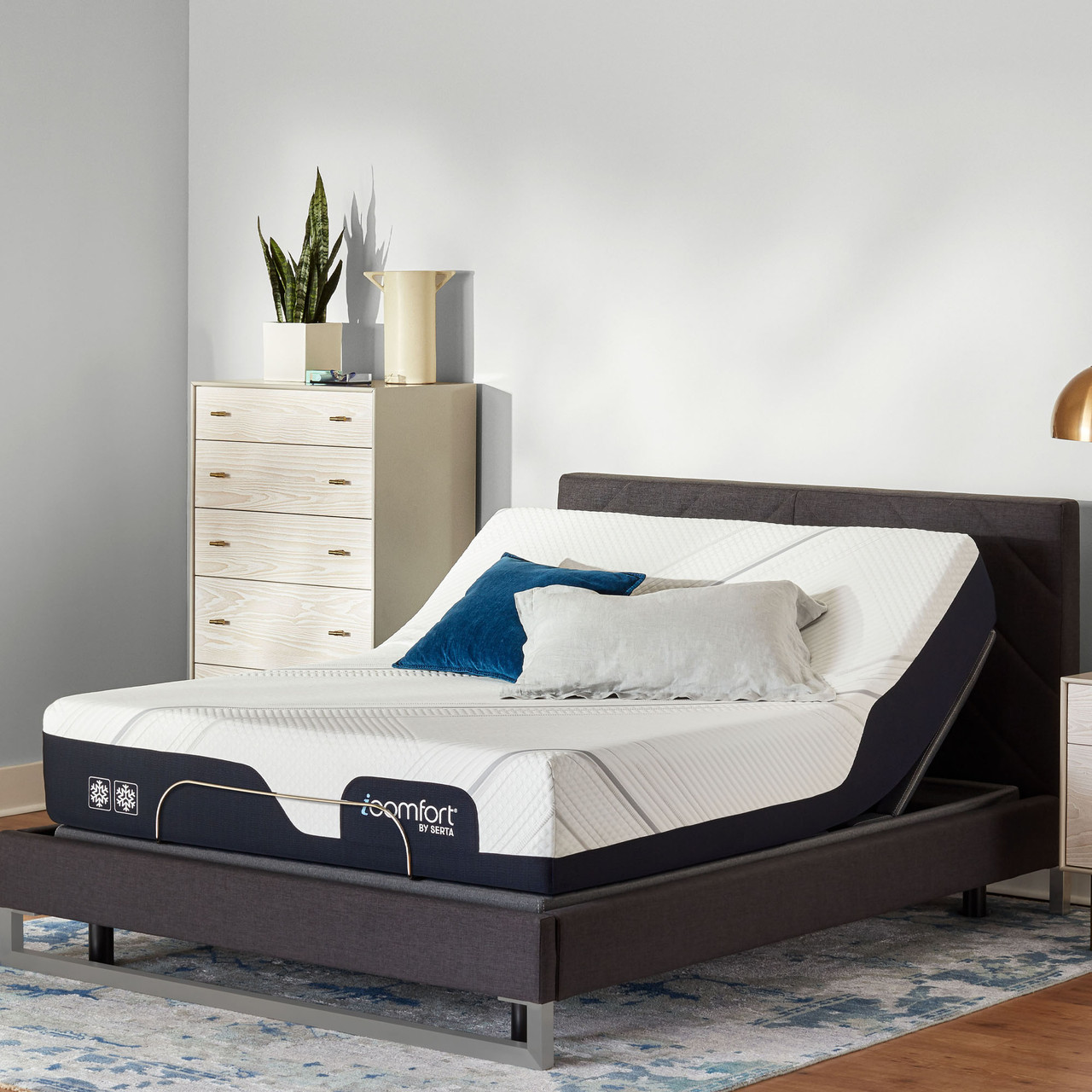Serta iComfort CF2000 Firm Closeout Mattress DealBeds