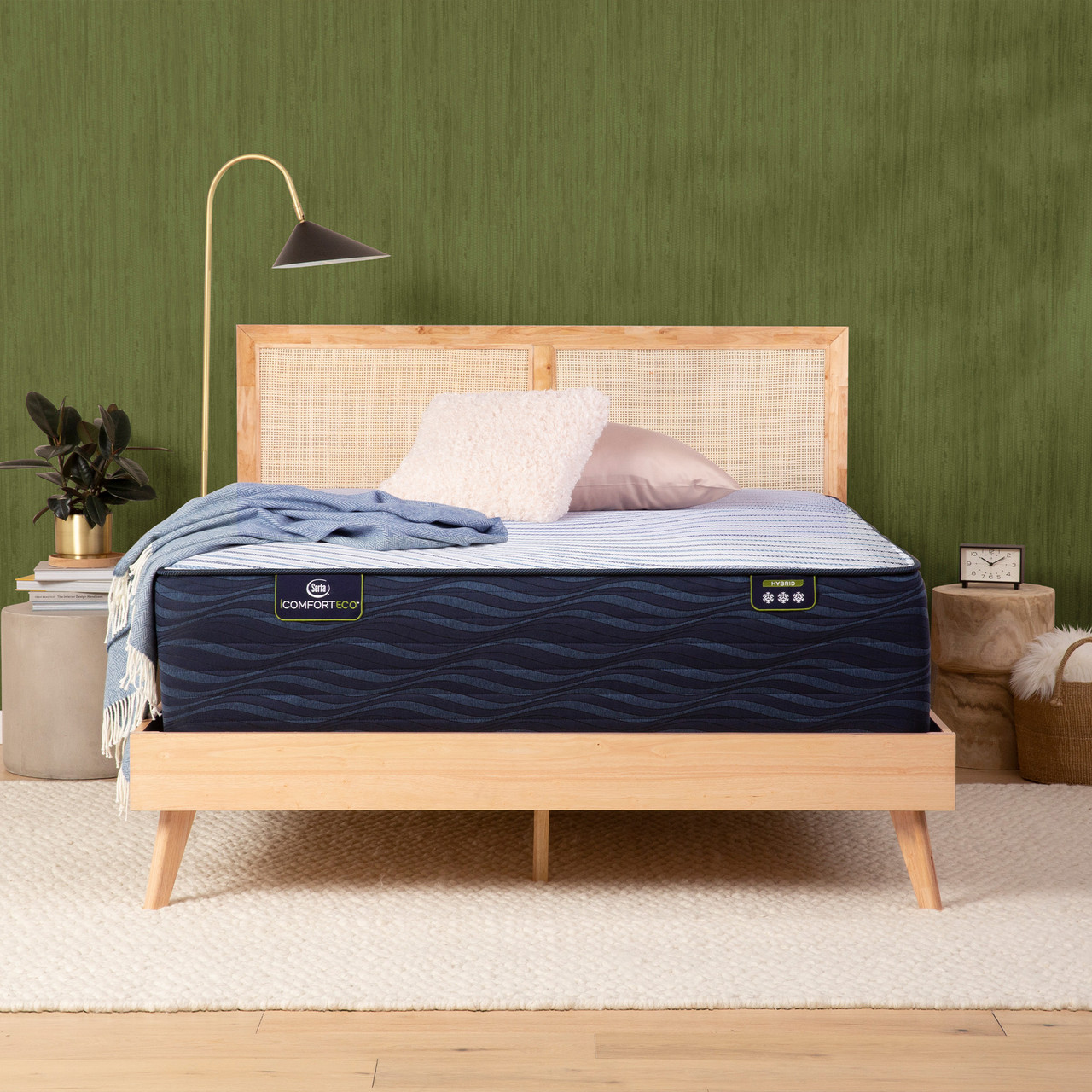 Serta iComfortECO Hybrid S50UHD Medium Mattress - DealBeds.com