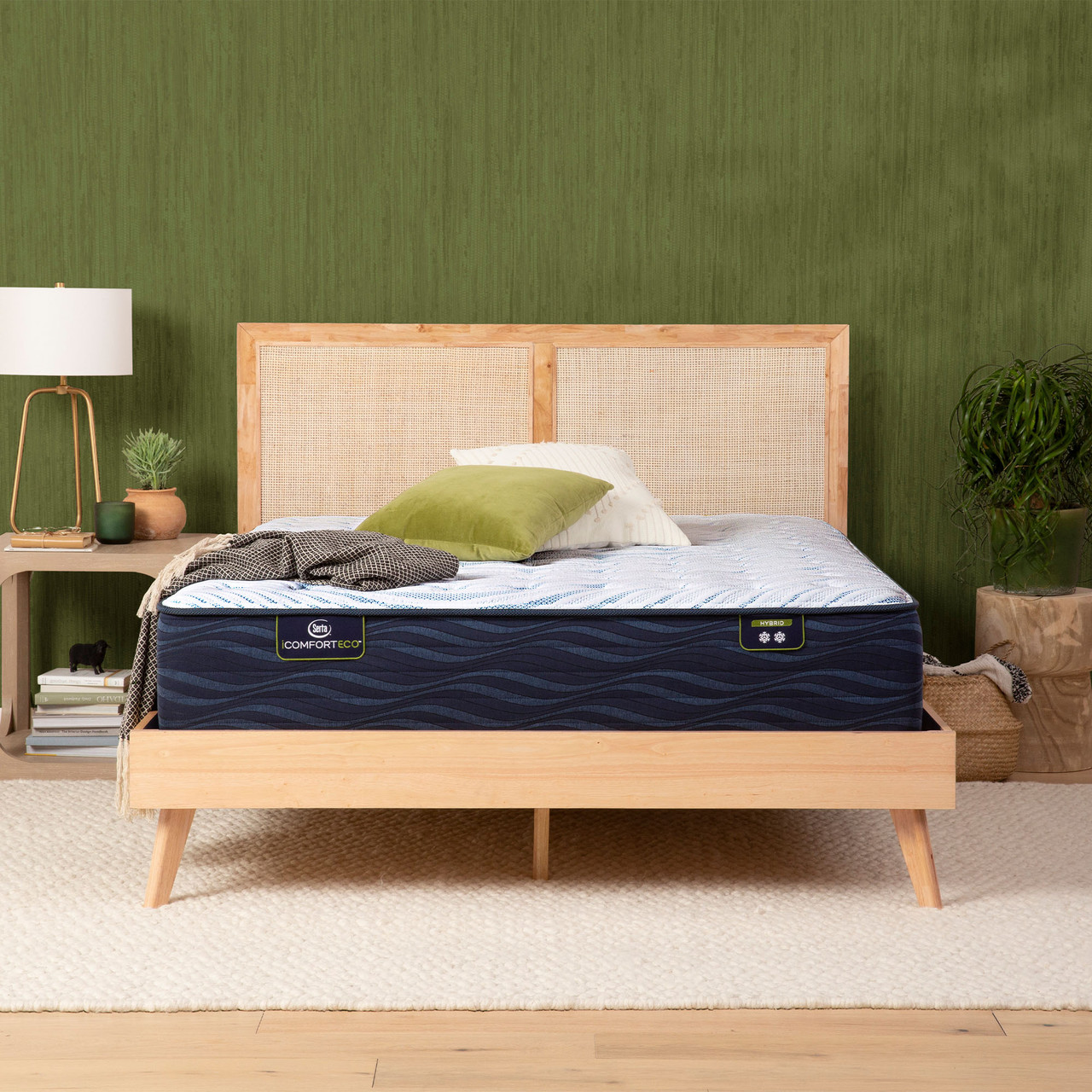 Serta iComfortECO Quilted Hybrid Q10 Extra Firm Mattress