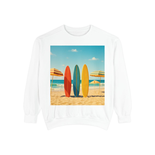 Retro Beach Vibes - Unisex Garment-Dyed Sweatshirt