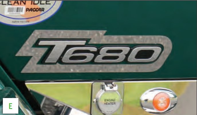 T680/T880 Door Logo Trim in Four Designs – Border