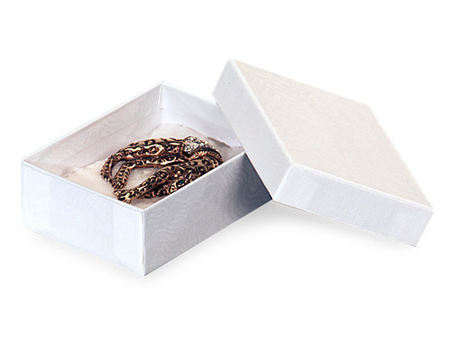 White Kraft #32 Premium 3-1/16"x2-1/8"x1" Jewellery Box White Kraft #32 Premium 3-1/16"x2-1/8"x1" Jewellery Box
