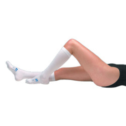 STOCKINGS ANTI-EMBOLISM KNEE HIGH CLOSED TOE REG 12-15IN CALF, 17IN LENGTH SIZE MD WHITE T.E.D. (12/PR) [150-4279]