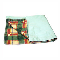 UNDERPADS REUSABLE 34IN X 36IN MOD SOAKER QUILTED 8.5OZ GREEN PLAID (2DZ/CS) [PMV3436Q]