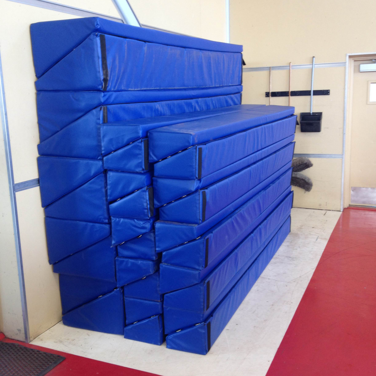 xDividers 22" Cross-Ice Divider System at xHockeyProduct.ca Canada