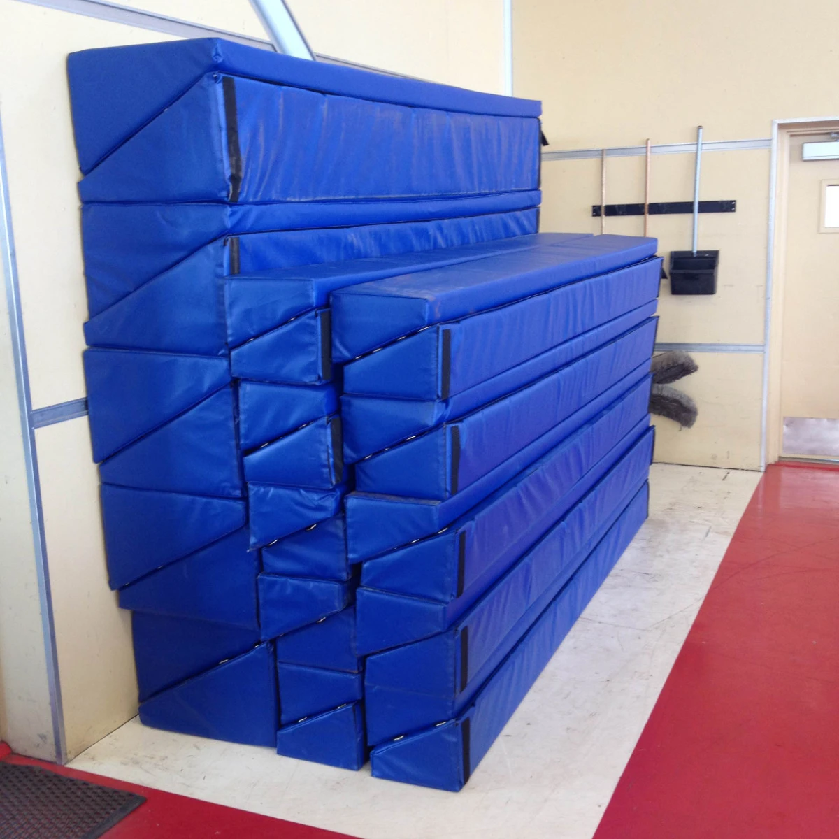 xDividers 12" Cross-Ice Divider System at xHockeyProduct.ca Canada
