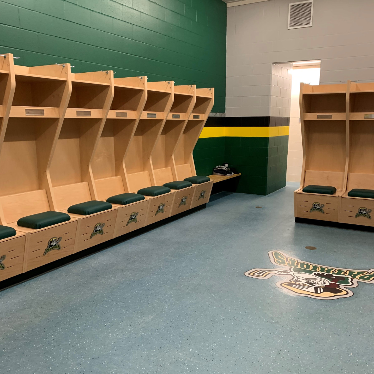 x300 Professional Hockey Locker at xHockeyProducts.ca Canada