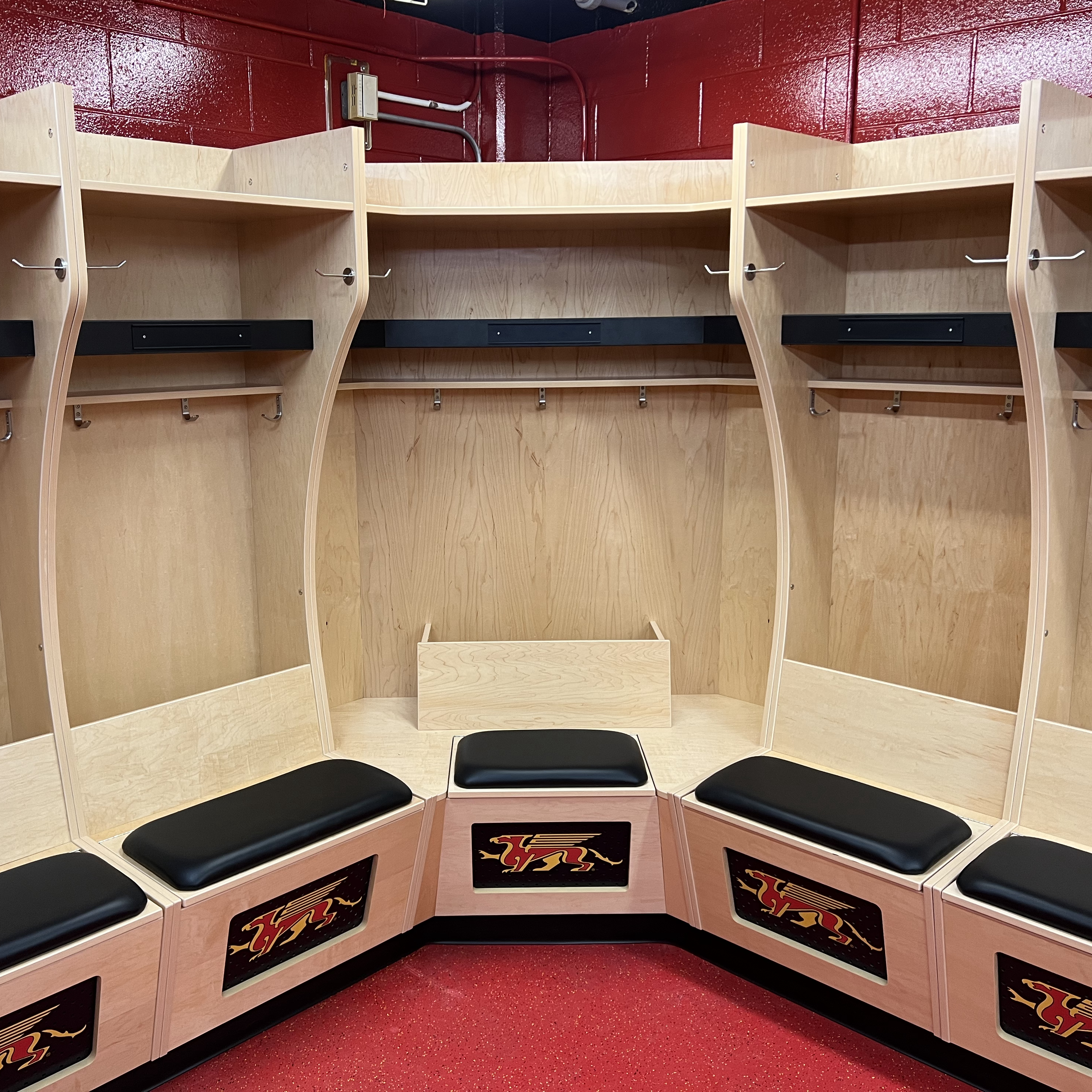 x600 PRO Hockey Locker Guelph at xHockeyProducts.ca Canada