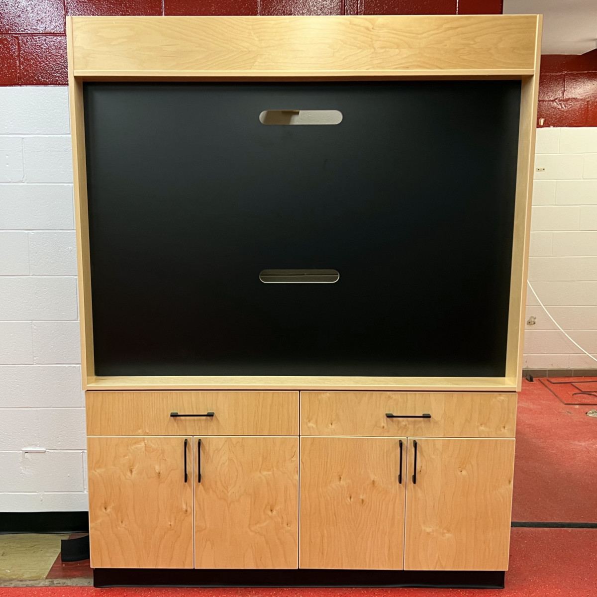 x600 PRO Hockey Locker Guelph at xHockeyProducts.ca Canada