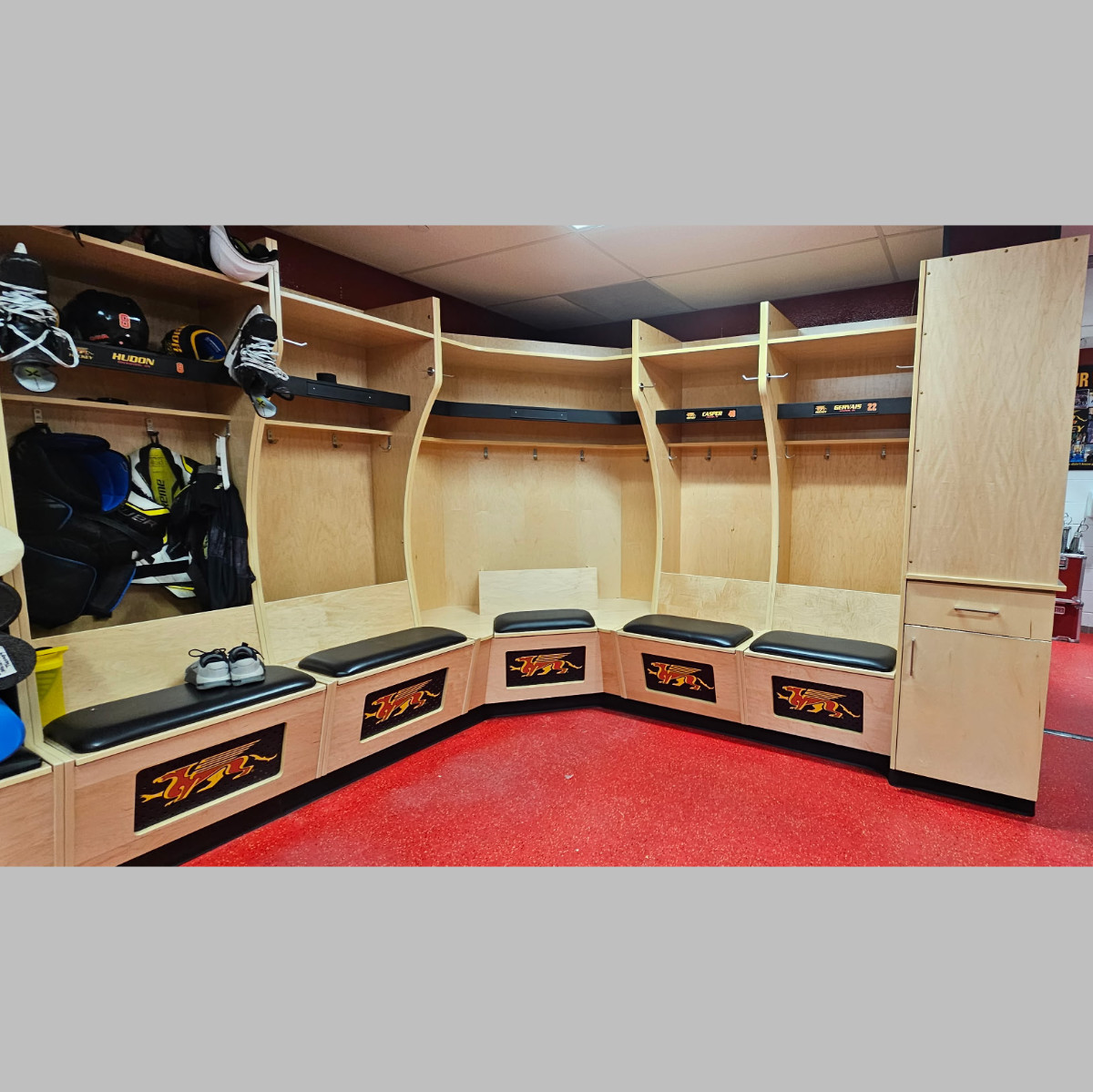 x600 PRO Hockey Locker Guelph at xHockeyProducts.ca Canada