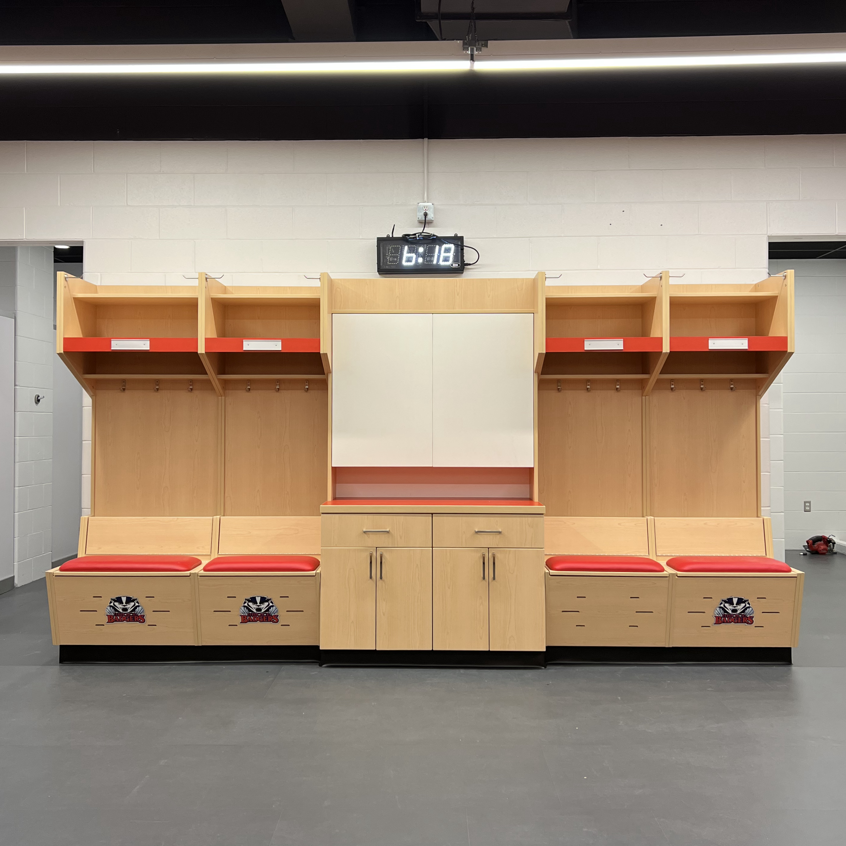 x200 Complete PRO Hockey Locker at xHockeyProducts.ca Canada