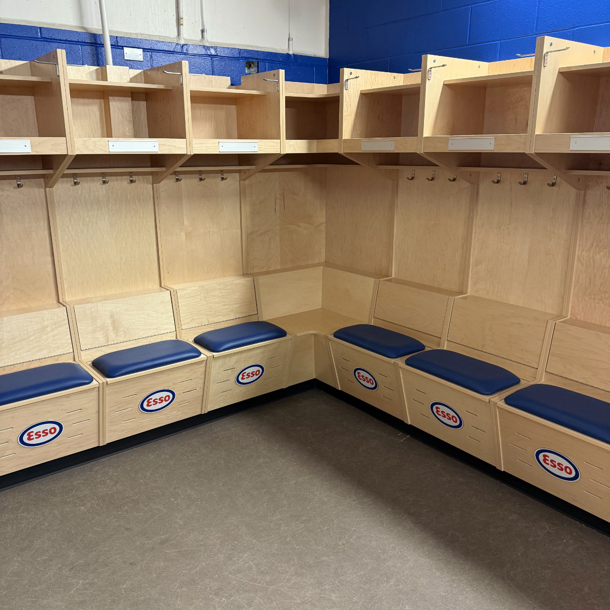 x200 Complete PRO Hockey Locker at xHockeyProducts.ca Canada