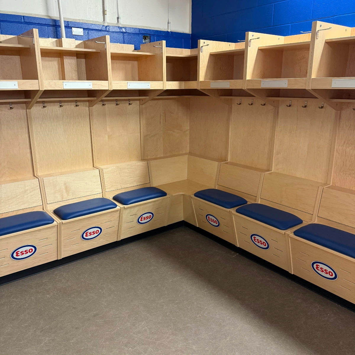 x200 Complete PRO Hockey Locker at xHockeyProducts.ca Canada