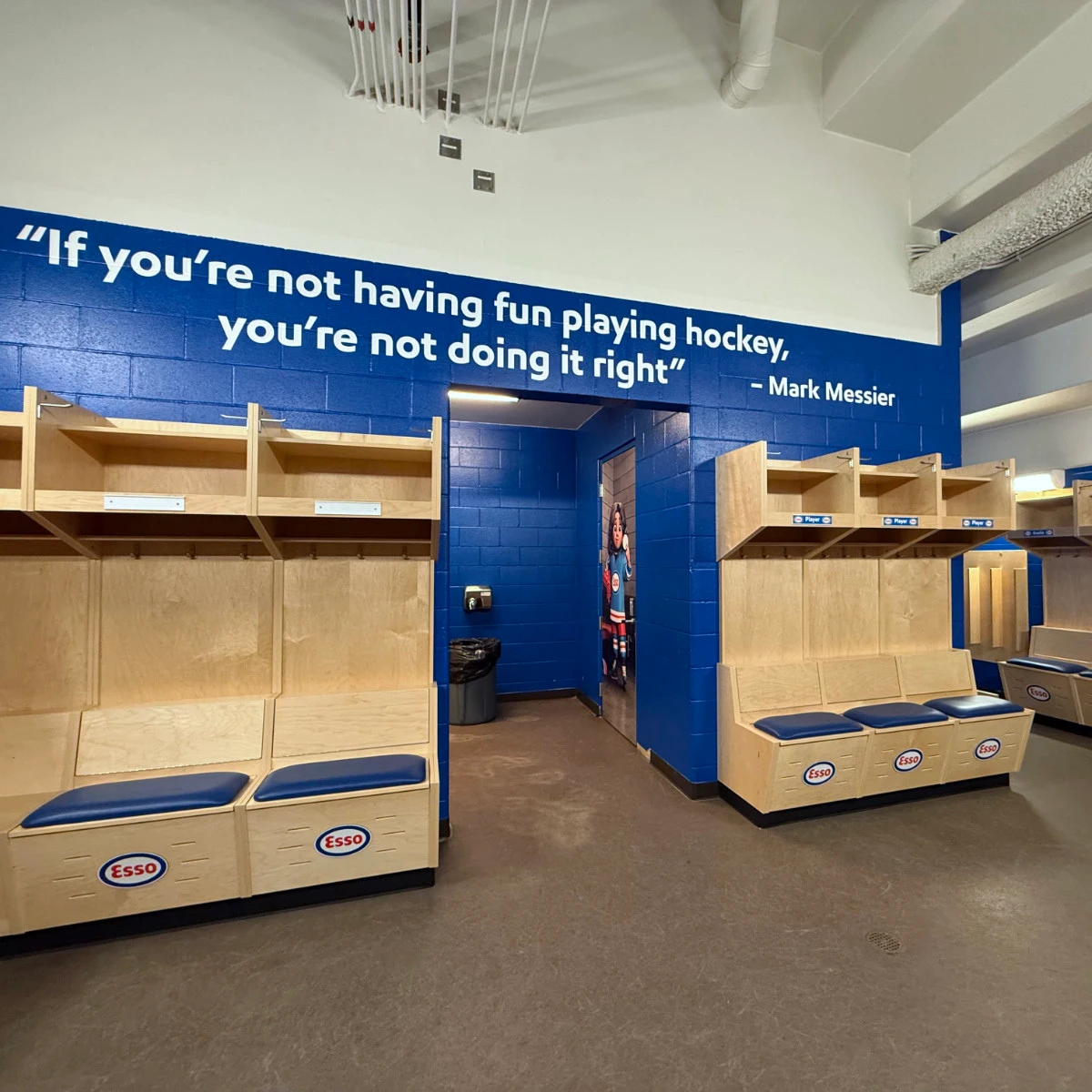 x200 Complete PRO Hockey Locker at xHockeyProducts.ca Canada