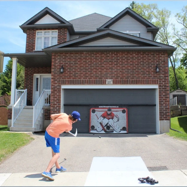 The SportScreen Remote Controlled Rollup Shooting Tarp from xHockeyProducts.ca Canada