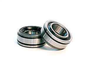 Moser Engineering Axle Bearings Small Ford Stock 1.562 ID Pair 9507T