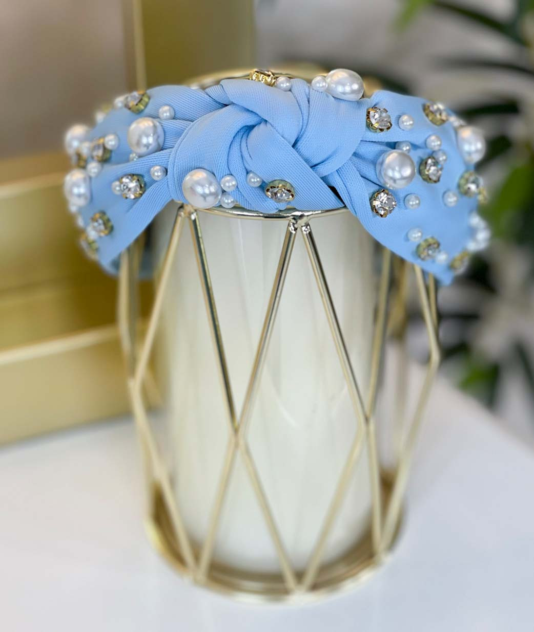 Pearl And Rhinestone Knotted Headband display picture 1