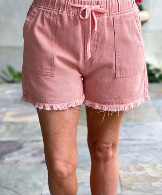  Queen Of The South Frayed Denim Shorts - Peach 