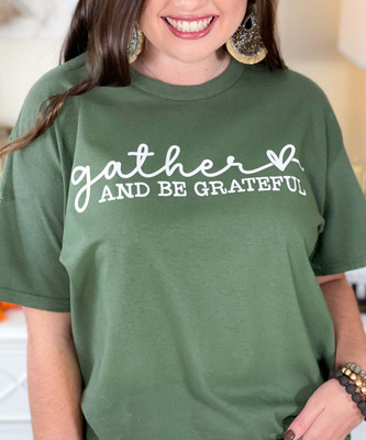 gather and be thankful tee close up