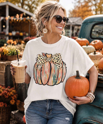 brushstroke pumpkin tee model image