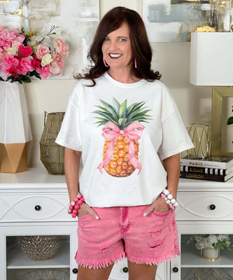 pineapple with pink bow tee