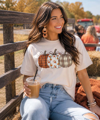 quilted pumpkin trio model image