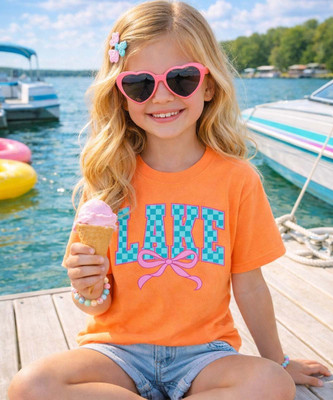 girls checkerboard lake with bow kids tee
