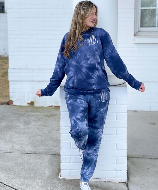 Blue tie deals dye sweatshirt