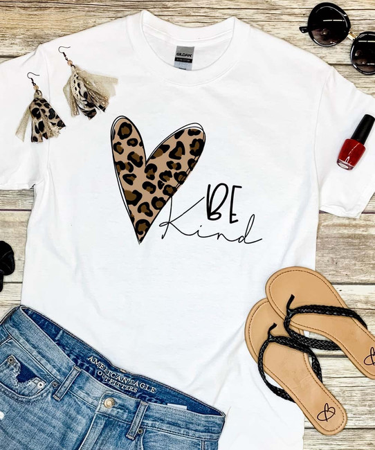 Leopard Heart Print T-shirt, Vintage Crew Neck Short Sleeve Loose Be Kind  T-shirt, Women's Clothing