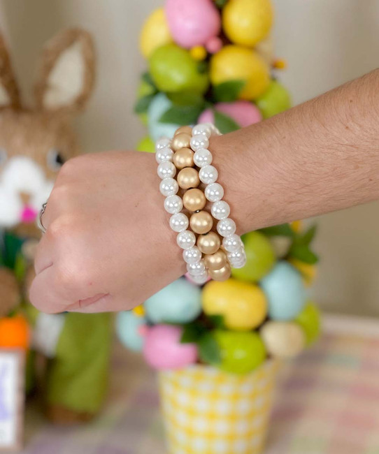 Pearl and gold bracelet
