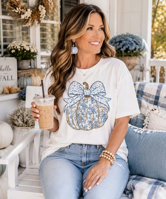 blue floral pumpkin with bow tee model image