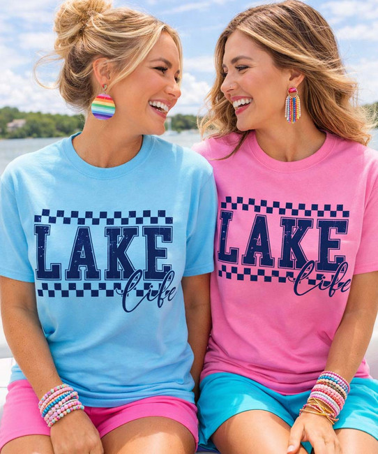 lake graphic tee model 2
